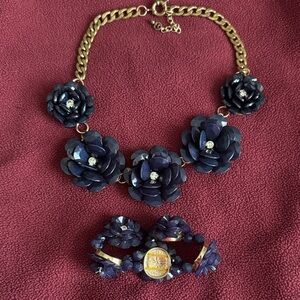 Elegant Navy Floral Necklace and Bracelet Set